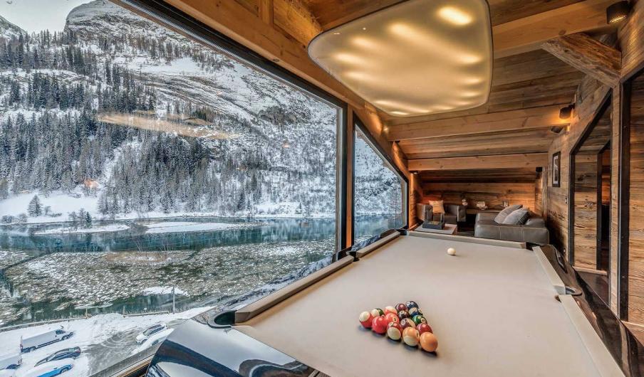 Luxury Ski Chalet Quezac in Tignes, France