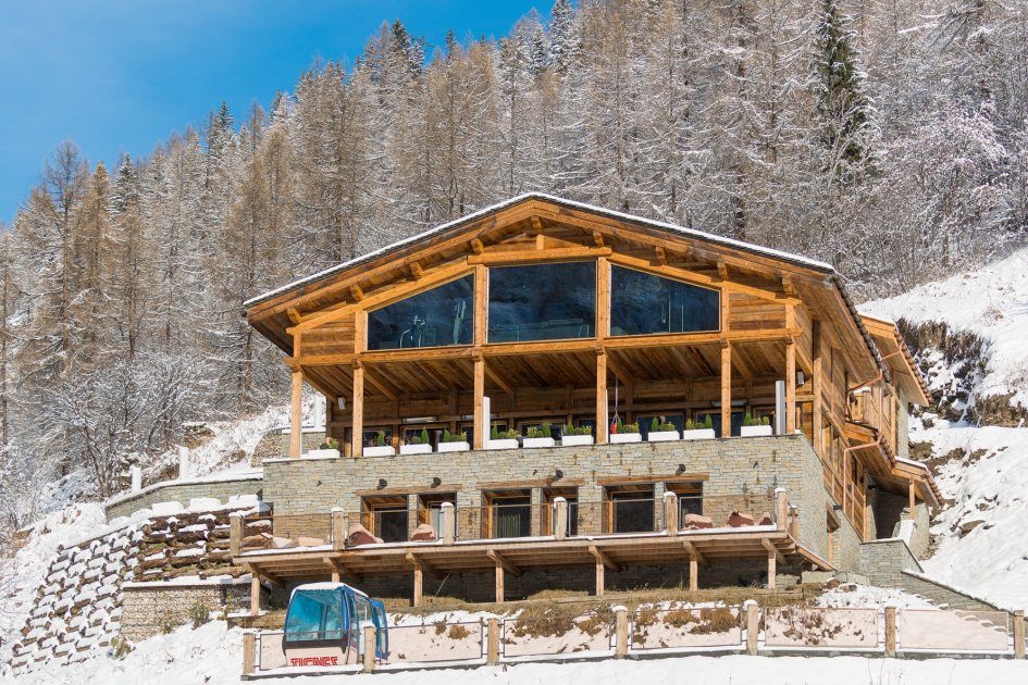 Chalet Quezac, Tignes luxury catered ski chalet in Tignes, Chalet Quezac