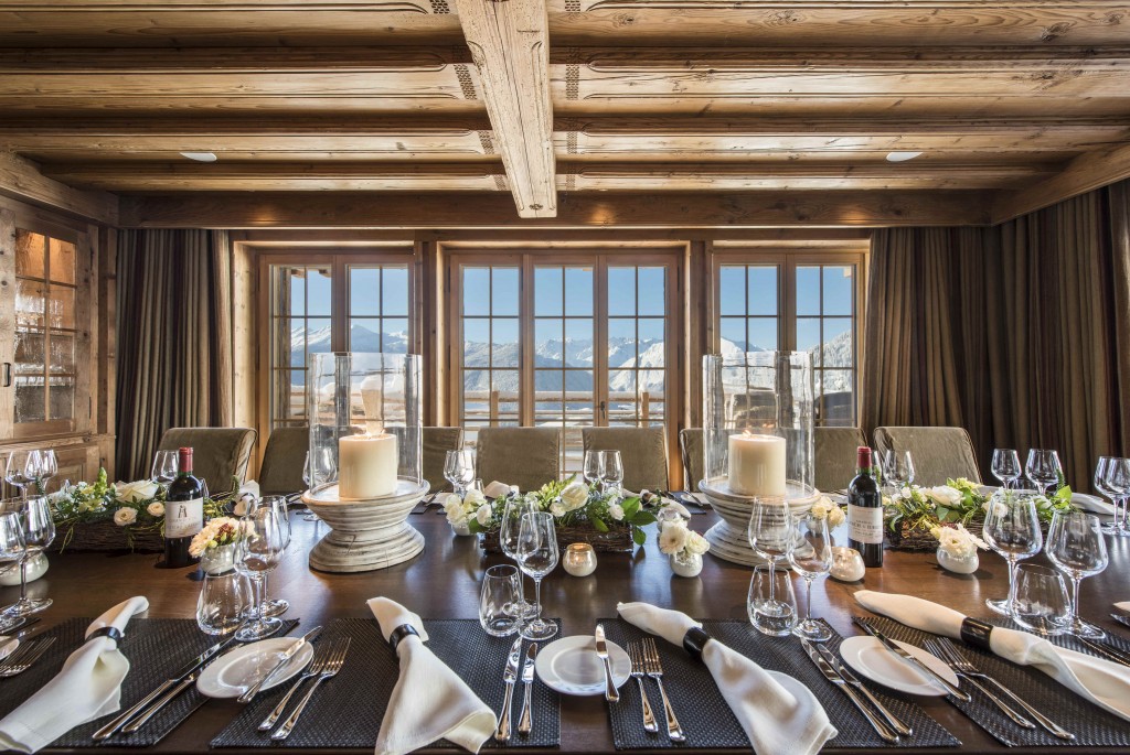 Luxury Chalet Chouqui Dining Area