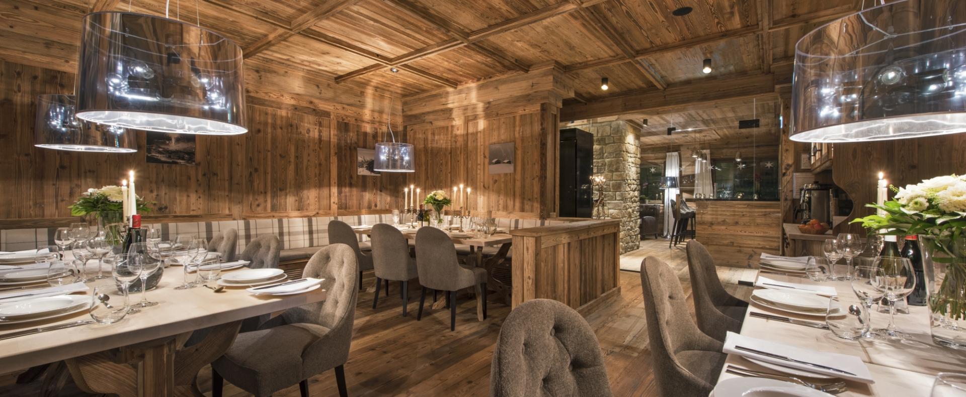 Communal dining at the Chalet Eden Rock