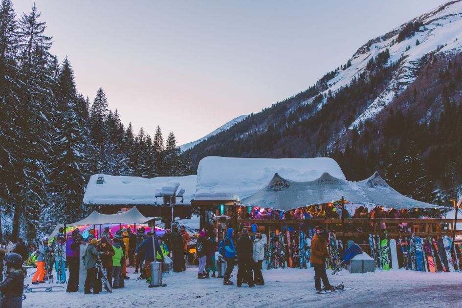 Twilight setting at Happy Hours Bar, après ski in Morzine.