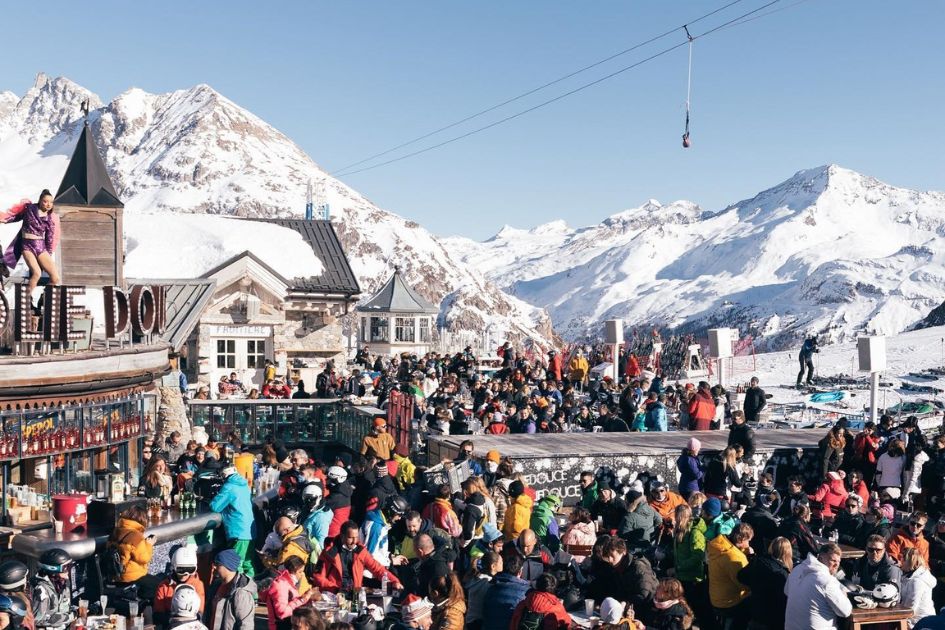 A view of the terrace/dance floor at the Val d'Isère - Tignes Folie Douce, a chain of the best après ski bars in France.