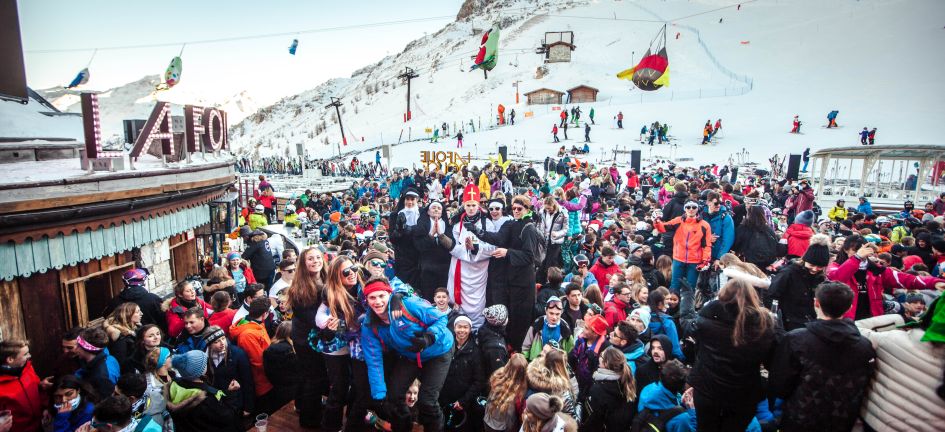 A view of the terrace/dance floor at the Val d'Isère - Tignes Folie Douce, a chain of the best après ski bars in France.