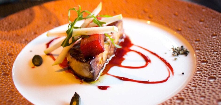 Delicious Gourmet Dining In Chalet White Pearl