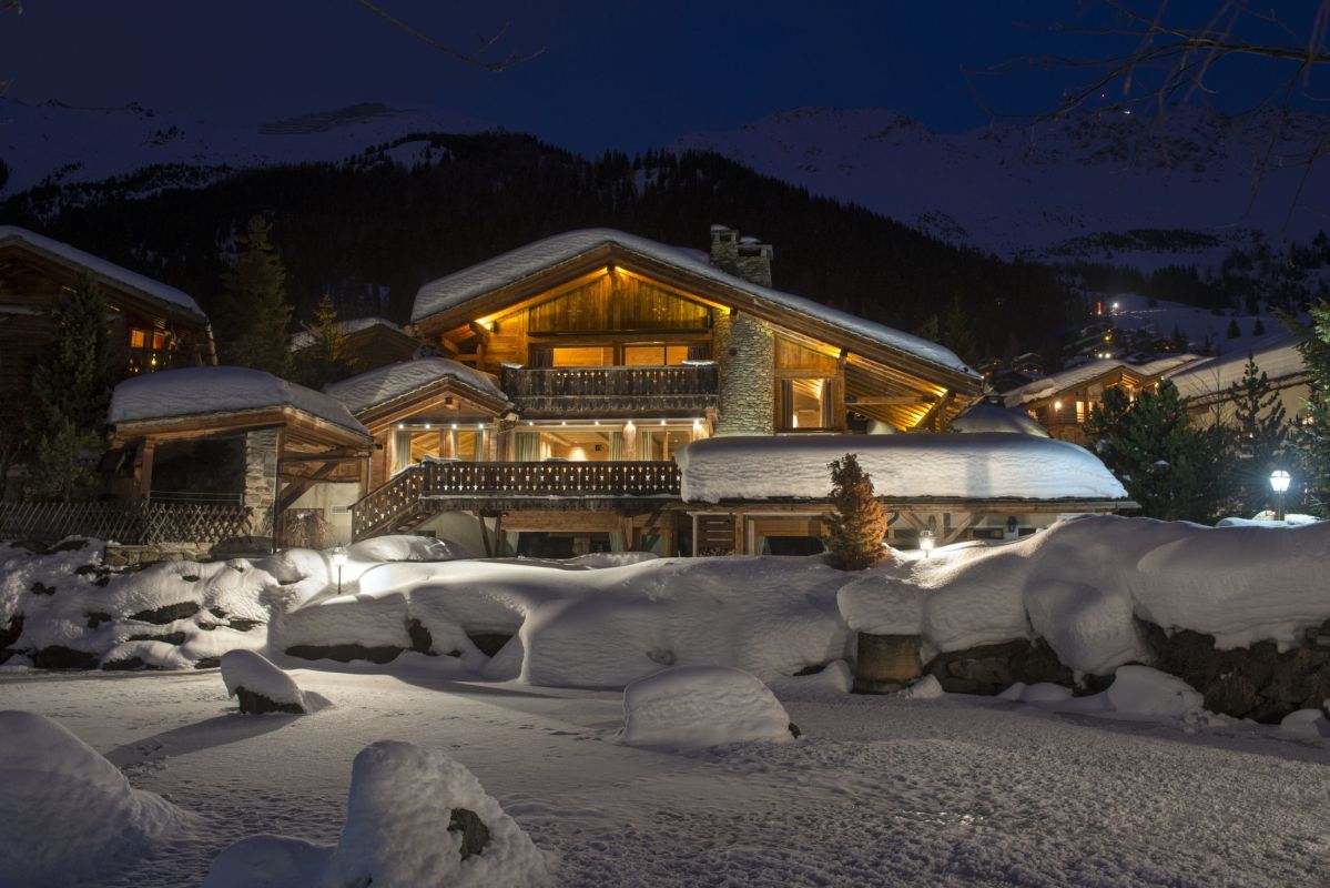 luxury chalet in Verbier with a pool