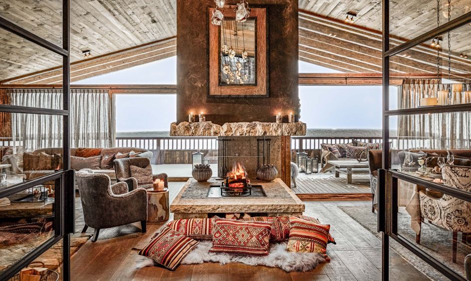 traditional ski chalets, typical Austrian chalet, traditional chalet in Austria 