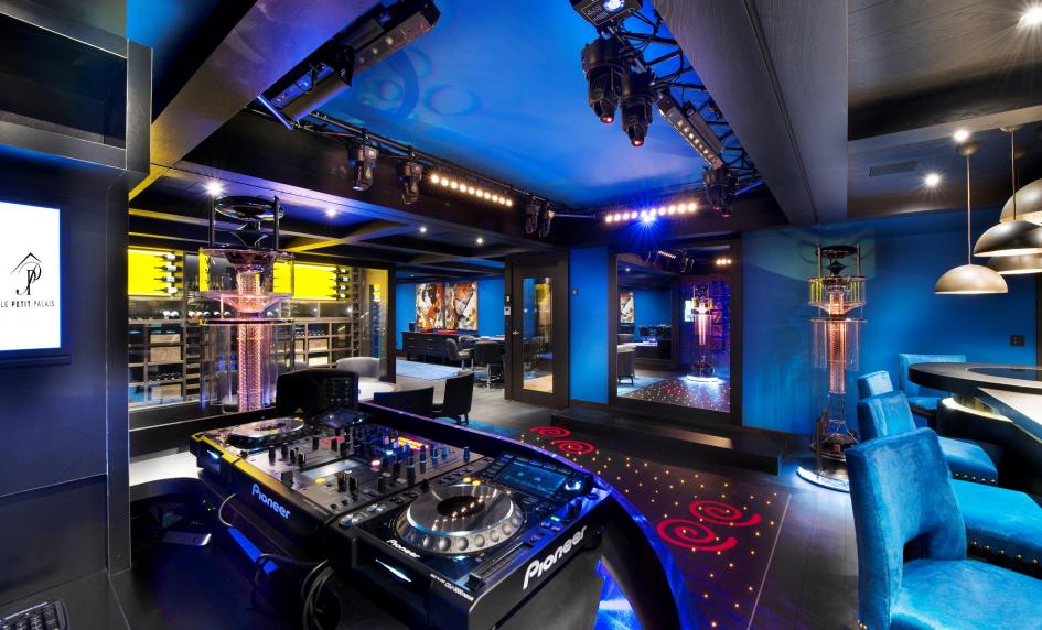 modern ski chalet nightclub, chalet with a nightclub, modern ski chalet in Courchevel 1850