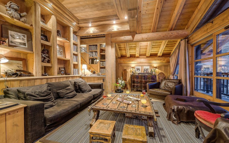 traditional ski chalet, traditional chalet in Val d'Isere