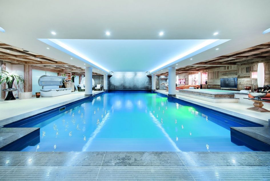 best luxury chalets with a swimming pool, Courchevel chalet with a swimming pool, luxury chalet in Courchevel with a pool