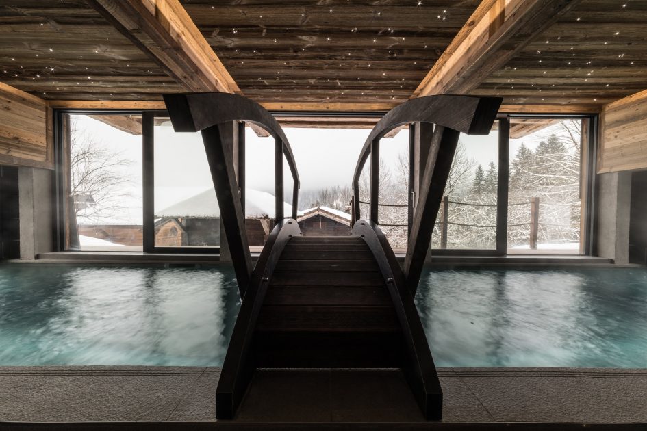 Chalet Joux Plane Swimming Pool best luxury chalet with a swimming pool, luxury chalet with a swimming pool in the Alps, Morzine luxury chalet with a swimming pool, luxury chalet in Morzine with a swimming pool