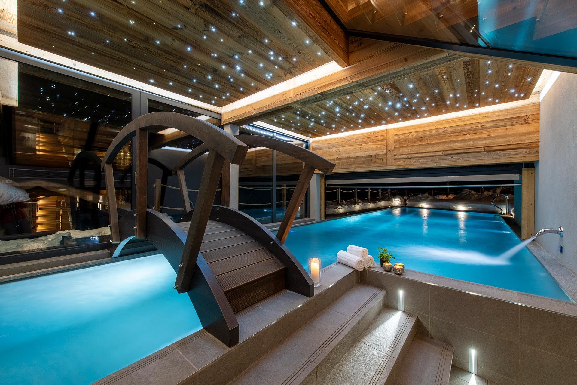 best luxury chalet with a swimming pool, luxury chalet with a swimming pool in the Alps, Morzine luxury chalet with a swimming pool, luxury chalet in Morzine with a swimming pool