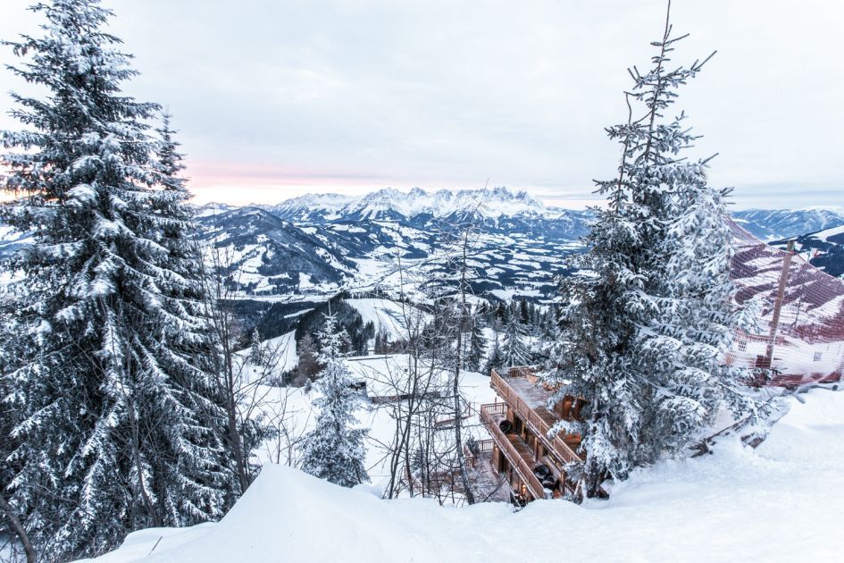 luxury chalet Kitzbuhel, scenic luxury chalet holiday, luxury mountains escape