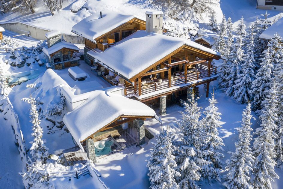 Overhead shot of a snow-covered Chalet Spa.