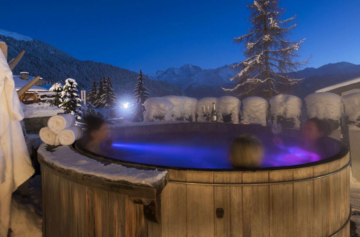 verbier ski chalets, ski chalets in verbier, catered ski chalets in switzerland, verbier chalets with a hot tub