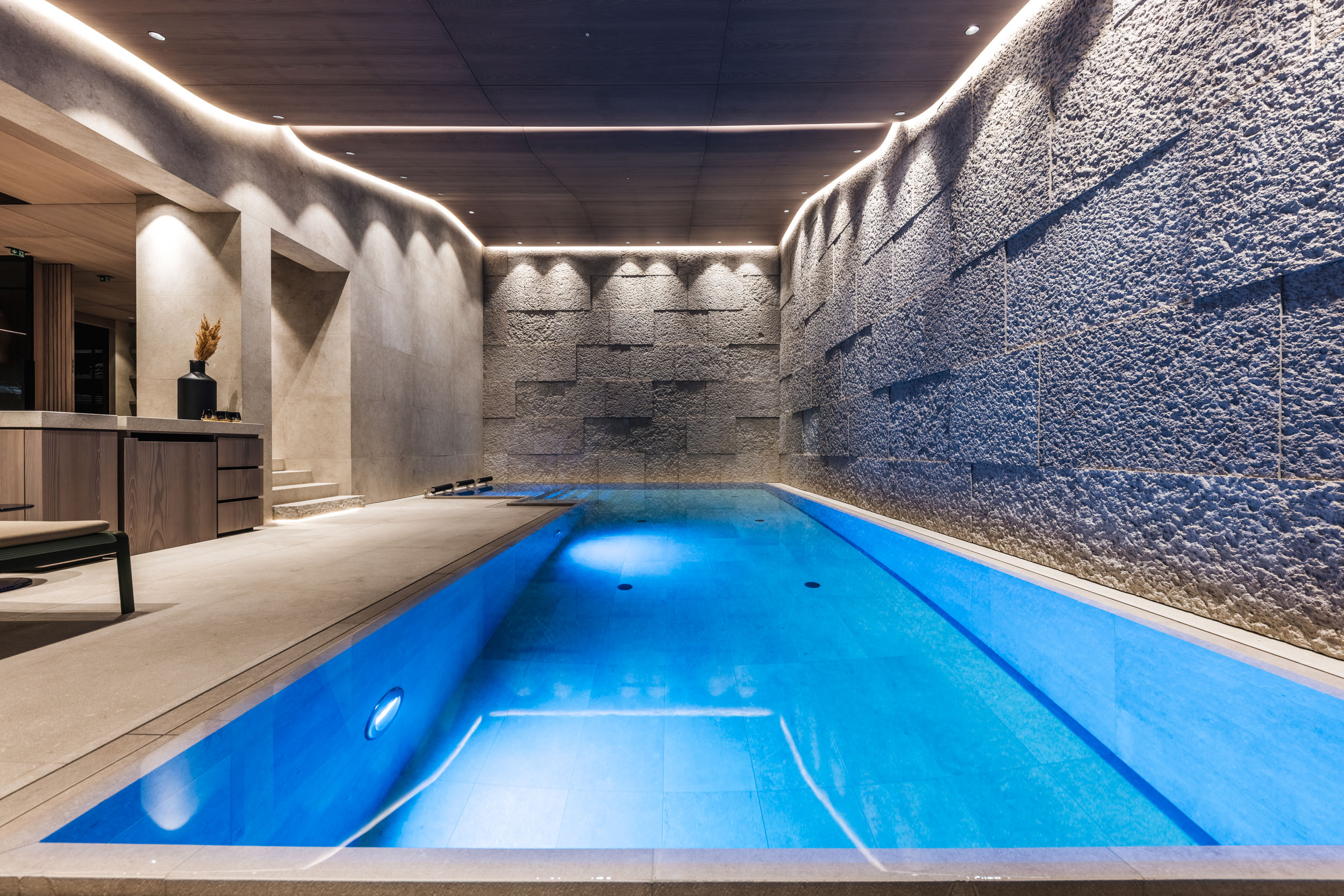 Luxury indoor pool of Le Chalet, Lech