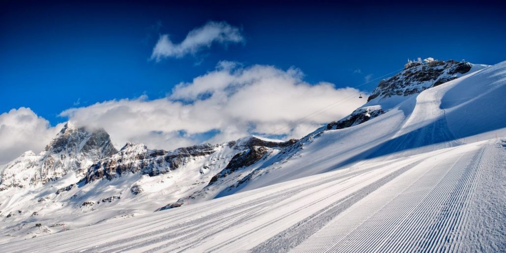 View mid-piste of the Matterhorn on Cervinia ski slope