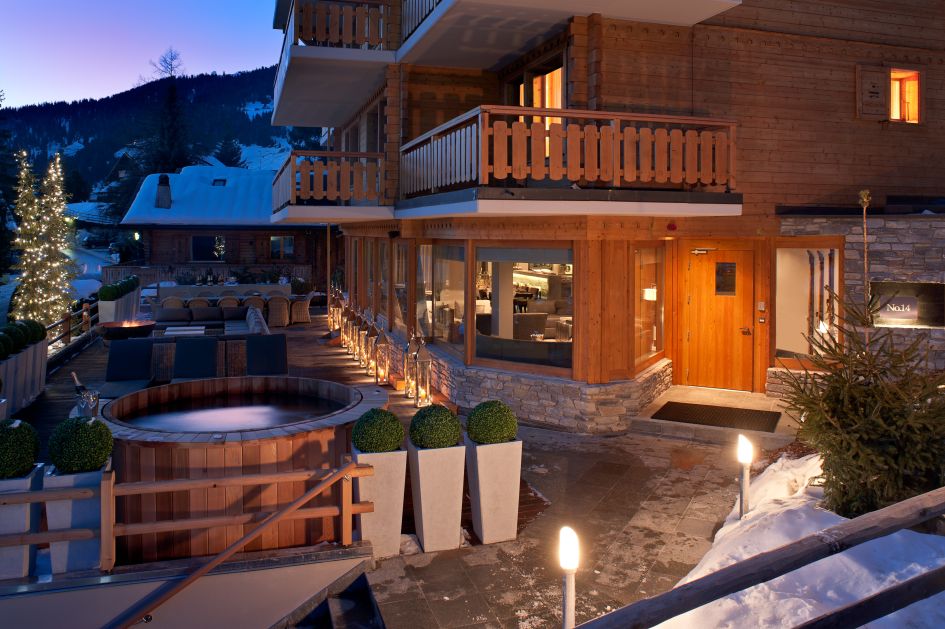 South Facing Outdoor Hot Tub, Luxury chalet hot tubs