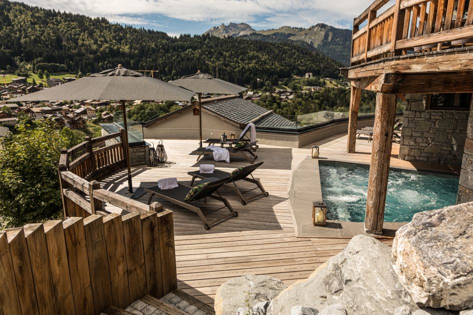 Luxury chalet hot tubs, Outdoor Jacuzzi, Portes du Soleil, spa, hot tub, luxury outdoor hot tub