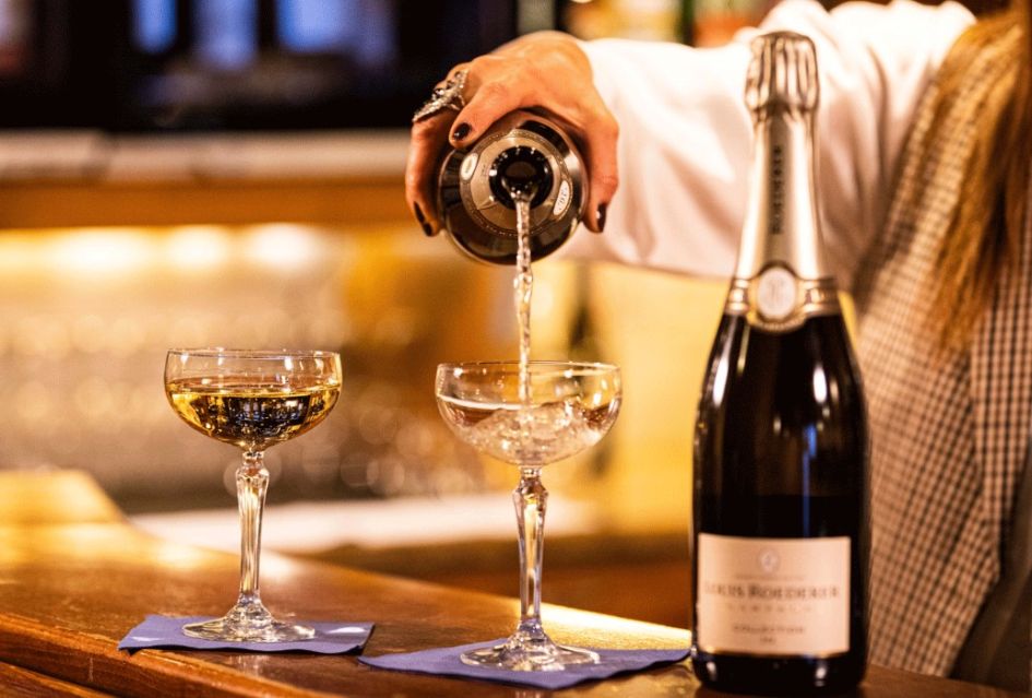For the finer style apres ski in Zermatt, Elsie's Champagne and wine bar is an excellent choice for a sophisticated evening