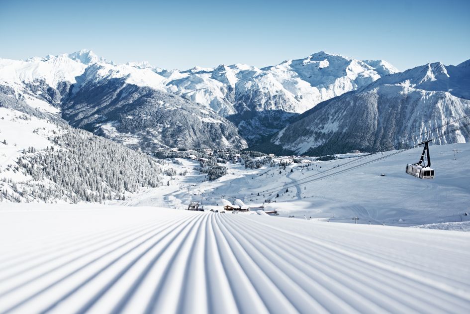 Freshly groomed pistes in Courchevel 1850, perfect for luxury skiing on corduroy slopes. 