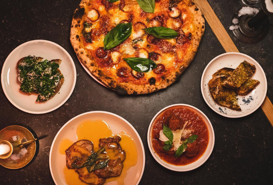 Arguably the best pizza in Verbier, alongside a selection of small plates at Shed. Goomah