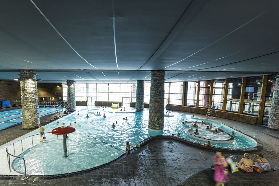 The swim and spa area of Centre Aquasportif, ideal for families on luxury ski chalet holidays in Val d'Isère.